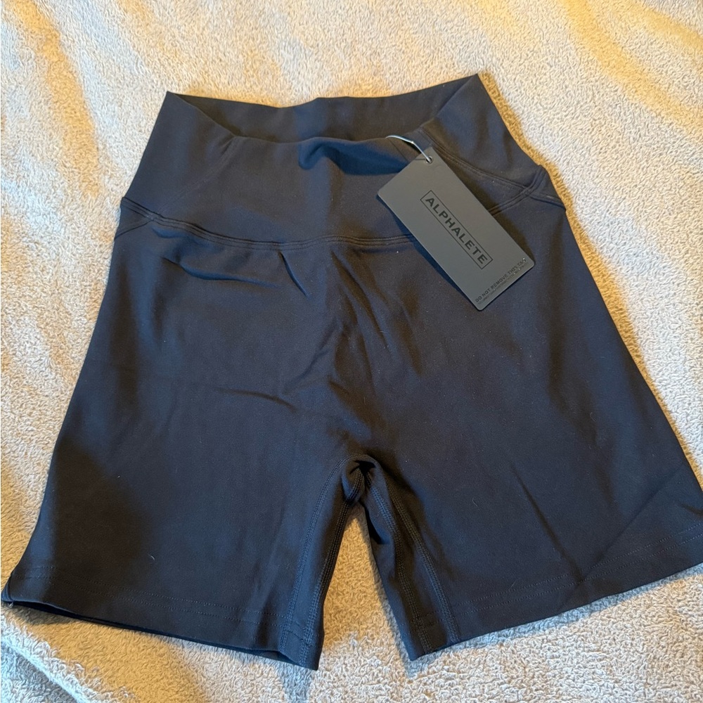 Alphalete 5” Black Aura Shorts Performance Fit